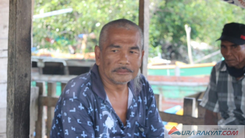 Jon bulu, salah satu nelayan di Teluk Uma, Kecamatan Tebing, Kabupaten Karimun, Kepulauan Riau. 75 tahun Indonesia Merdeka, nelayan: merdeka tapi belum sejahtera. (foto: Andre)